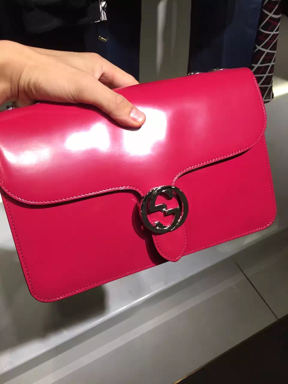 Gucci Exclusive Interlocking Shoulder Bag 387606 Red